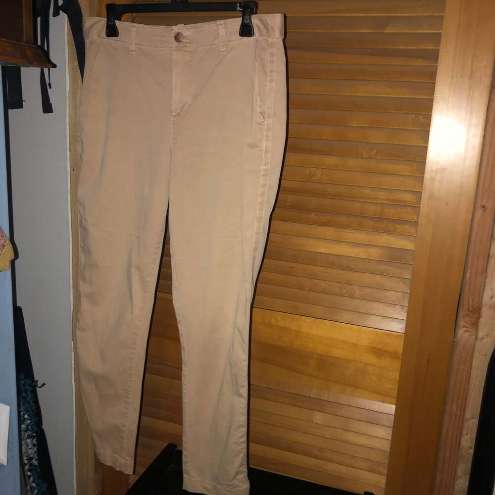 GAP Slim Fit Khaki Chino Pants